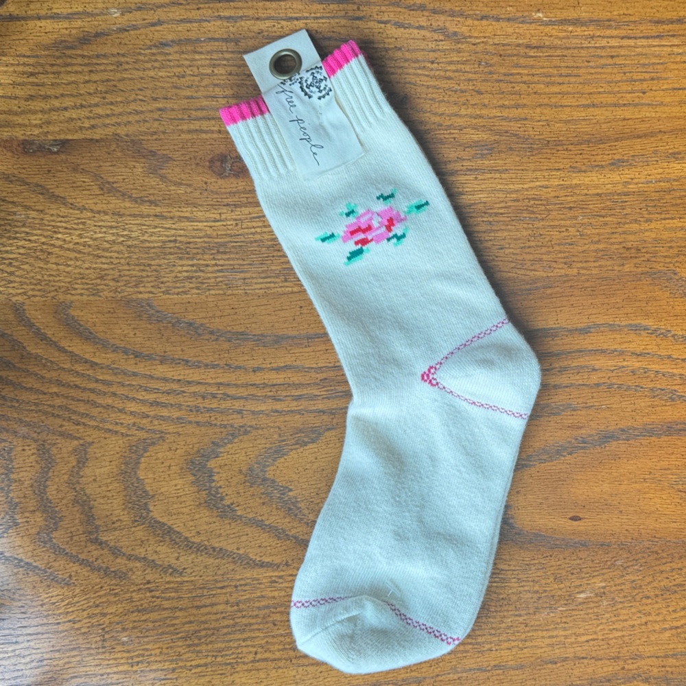 ✨Free People✨ Crew Socks